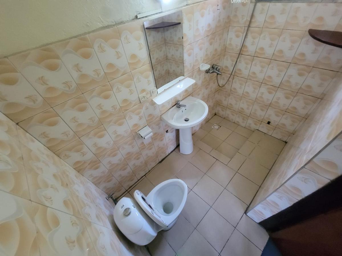 Maddy'S Kitchen And Accomodation Gisenyi Buitenkant foto